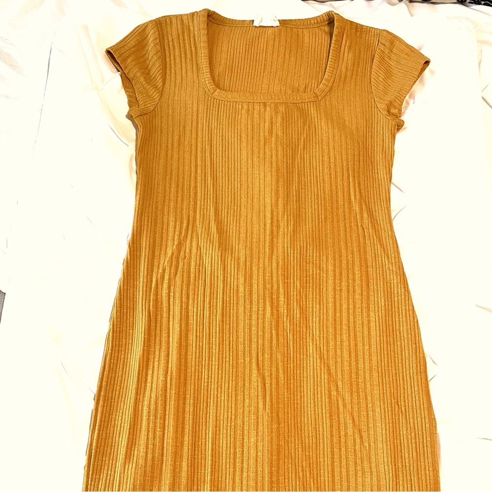 SO Short Sleeved Dress, Golden Yellow, Women’s Size Small, Excellent!